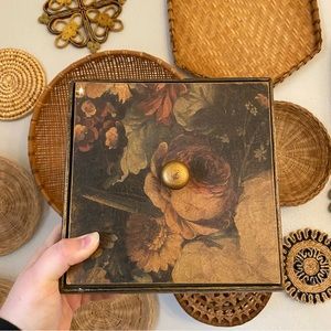 🍄SOLD🍄 Vintage Wooden Floral Jewelry / Trinket Box
